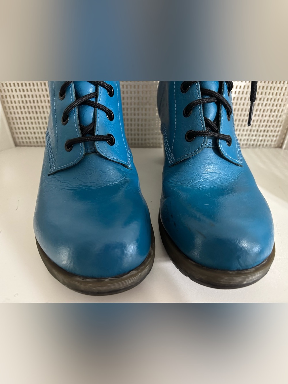 RARE Dr. Martens “Darcie” Blue Floral Embossed Lace-Up Heeled Boots - Sz 10 - Picture 6 of 10